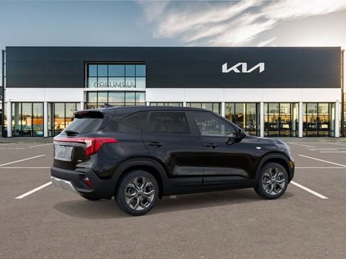 New 2026 Kia Seltos LX image 6