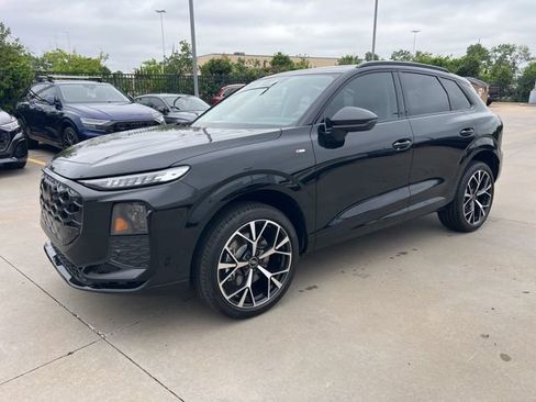 New 2026 Audi Q3 quattro 2.0T AWD/4WD image 2