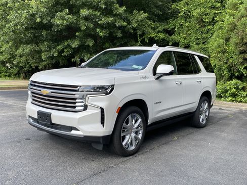 Used 2024 Chevrolet Tahoe High Country AWD/4WD image 5