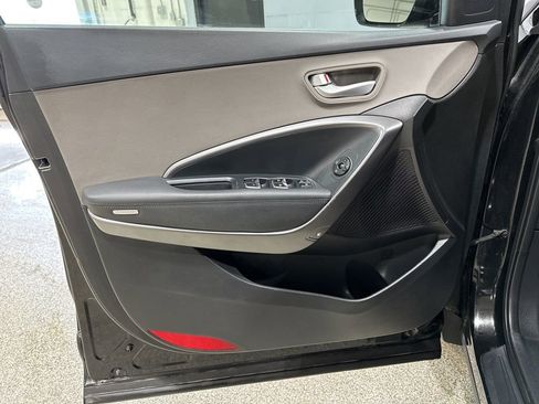 Used 2018 Hyundai Santa Fe Sport w/ 2.4L Value Package 02 image 9