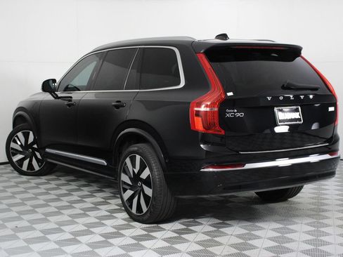 Used 2023 Volvo XC90 T8 Ultimate w/ Protection Package Premier AWD/4WD image 2