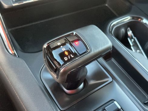 Used 2024 GMC Sierra 1500 AT4 w/ Technology Package image 19