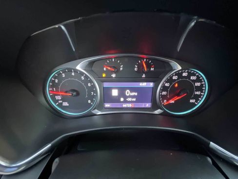 Used 2019 Chevrolet Equinox Premier image 11