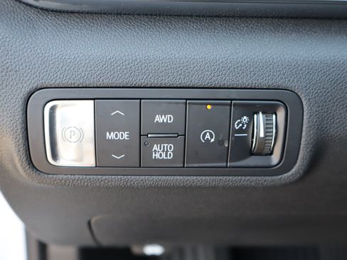 Used 2025 GMC Terrain Elevation AWD/4WD image 18