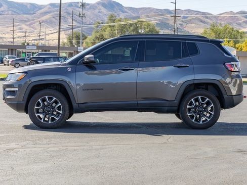 Used 2021 Jeep Compass Trailhawk image 5