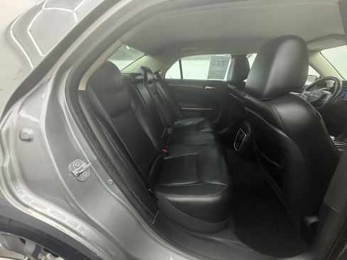 Used 2017 Chrysler 300 Limited AWD/4WD image 6