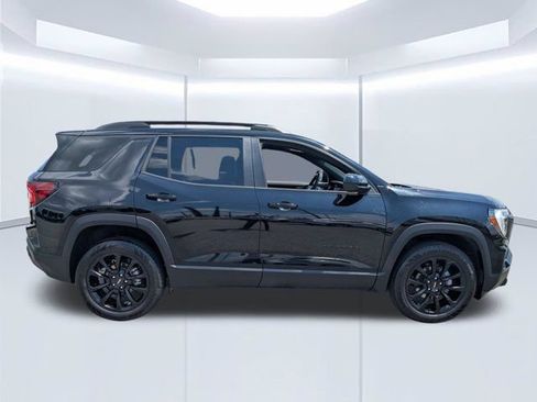 Used 2025 GMC Terrain Elevation w/ Elevation Premium Package AWD/4WD image 3