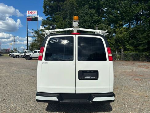 Used 2013 Chevrolet Express 1500 RWD image 4