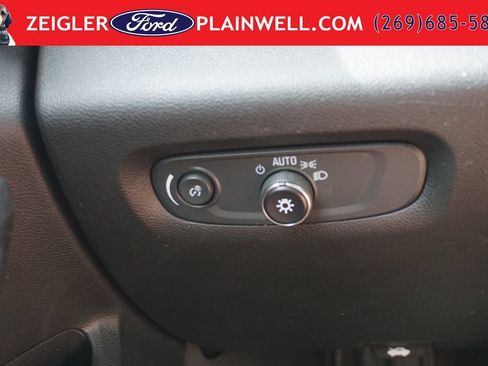 Used 2023 Chevrolet Traverse LT w/ LT Premium Package AWD/4WD image 33