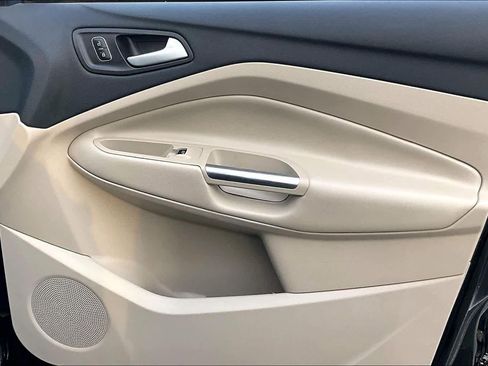 Used 2017 Ford Escape Titanium image 21