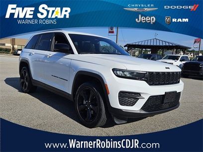 Used 2023 Jeep Grand Cherokee Altitude
