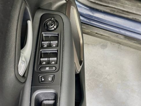 Used 2023 Jeep Renegade Latitude w/ Sun/Sound Group AWD/4WD image 18