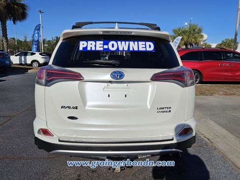 Used 2016 Toyota RAV4 Limited image 4