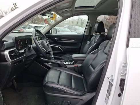 Used 2024 Kia Telluride S w/ S Sunroof Package image 15