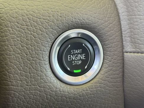 Used 2022 GMC Yukon XL Denali AWD/4WD image 20