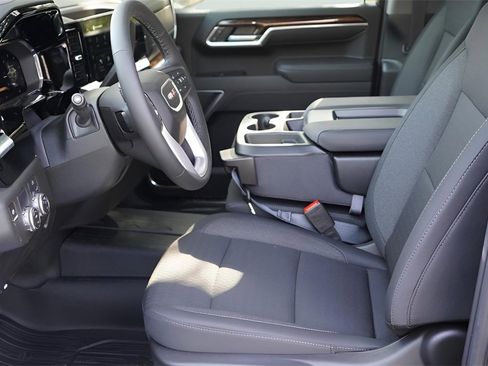 New 2026 GMC Sierra 1500 Elevation image 10