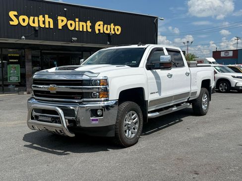 Used 2019 Chevrolet Silverado 2500 LTZ w/ Duramax Plus Package AWD/4WD image 2