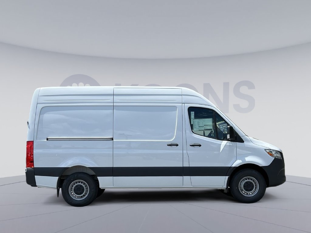 Used 2025 Mercedes-Benz Sprinter 2500 image 7