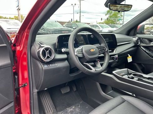 New 2026 Chevrolet Equinox LT w/ Convenience Package II FWD image 28