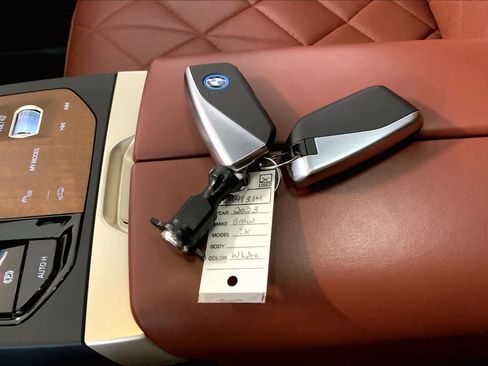 Certified 2023 BMW iX xDrive50 w/ Premium Package image 14