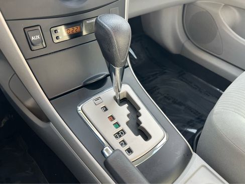 Used 2010 Toyota Corolla LE image 35