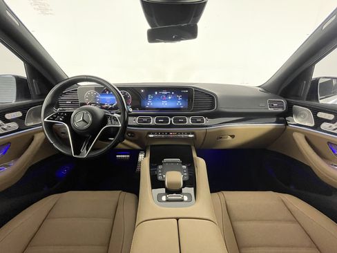 Used 2026 Mercedes-Benz GLS 450 4MATIC image 11