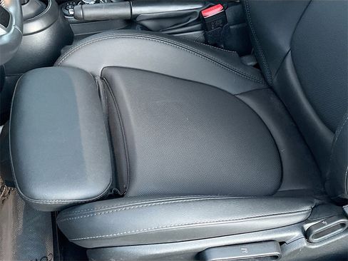 Used 2024 MINI Cooper S image 19