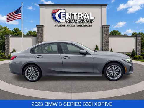 Used 2023 BMW 330i xDrive Sedan w/ Convenience Package AWD/4WD image 10