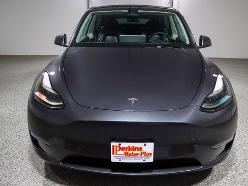 Used 2025 Tesla Model Y Long Range AWD/4WD image 4