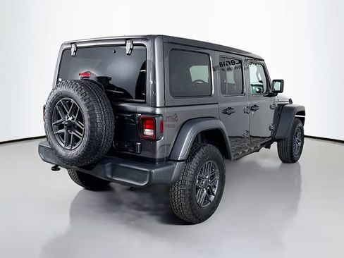 Used 2026 Jeep Wrangler Unlimited Sport AWD/4WD image 7