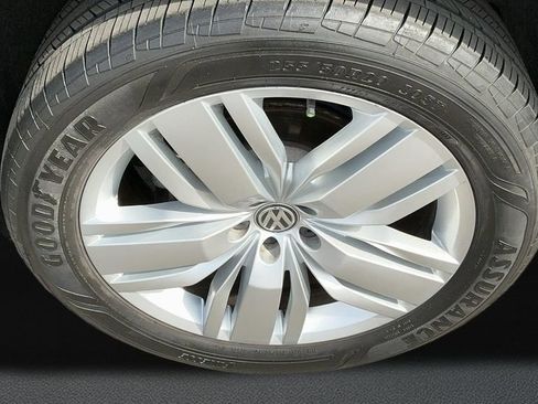 Used 2019 Volkswagen Atlas SE w/ Towing Package FWD image 9