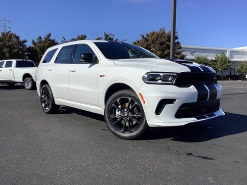 New 2026 Dodge Durango GT image 2
