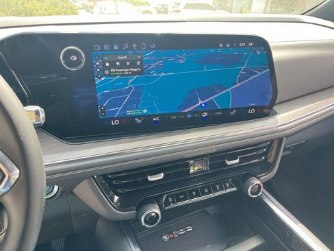 Used 2025 Chevrolet Tahoe Z71 AWD/4WD image 14