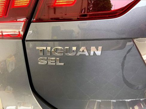 Used 2021 Volkswagen Tiguan SEL Premium R-Line AWD/4WD image 18
