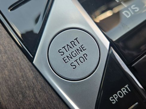 Used 2024 BMW X5 sDrive40i w/ Premium Package RWD image 36