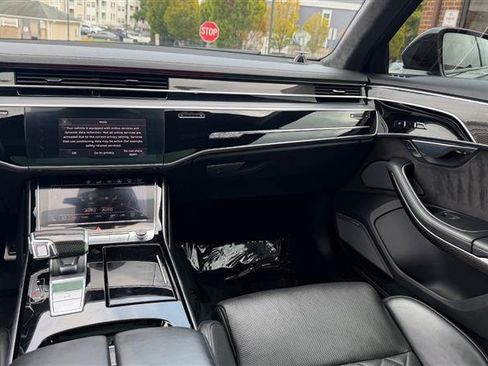 Used 2020 Audi S8 L AWD/4WD image 25