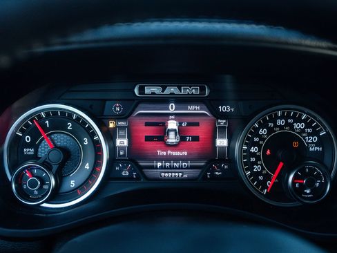 Used 2019 RAM 2500 Laramie w/ Night Edition AWD/4WD image 23