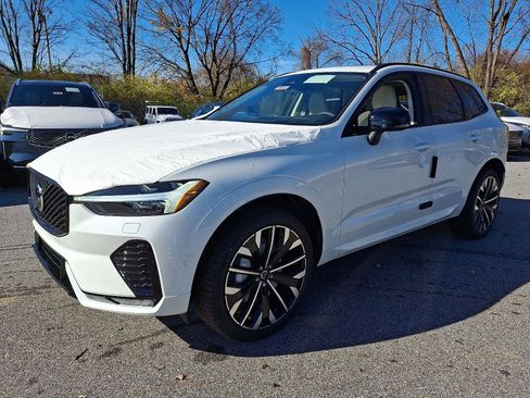 New 2026 Volvo XC60 B5 Ultra w/ Protection Package Premier image 2