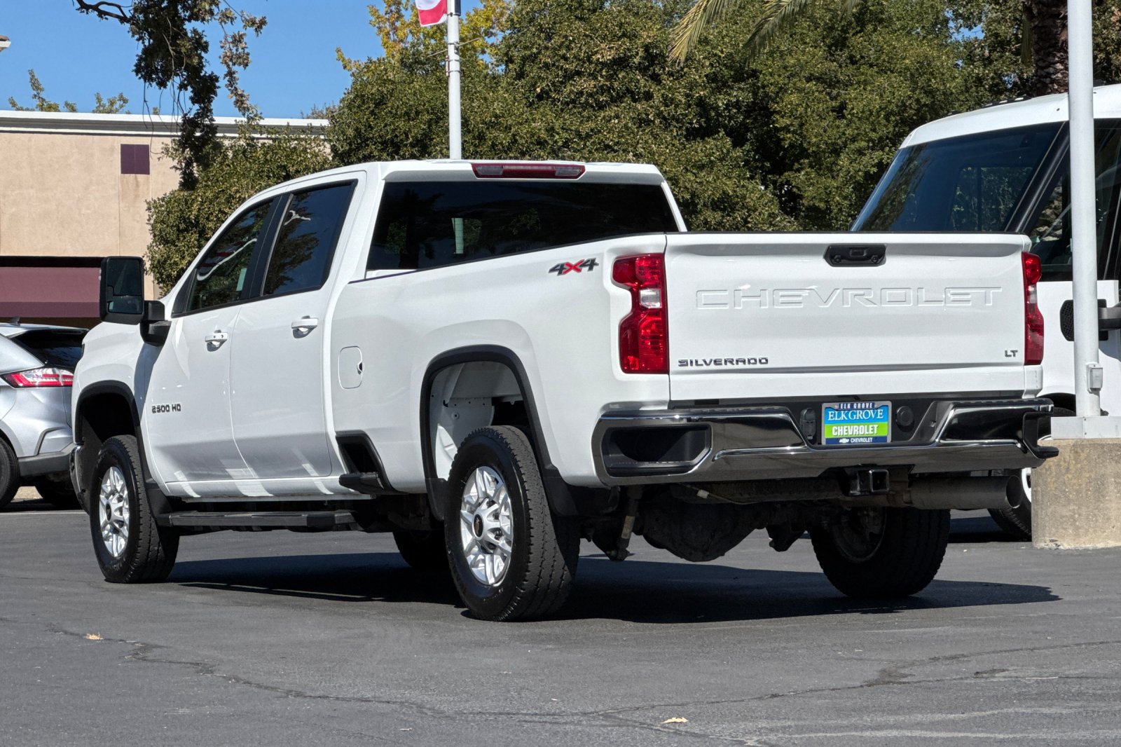 Used 2025 Chevrolet Silverado 2500 LT w/ Convenience Package AWD/4WD image 5
