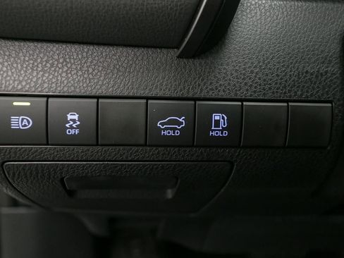 Certified 2023 Toyota Camry LE image 39