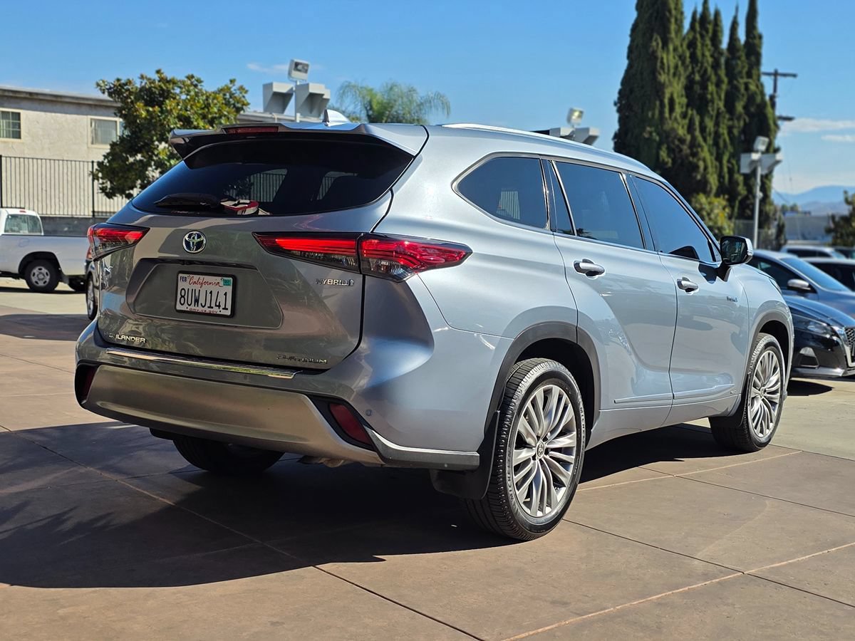 Used 2021 Toyota Highlander Platinum AWD/4WD image 12