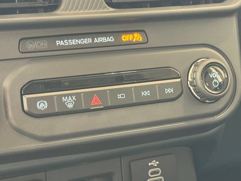 Used 2025 Ford Maverick Lobo AWD/4WD image 60