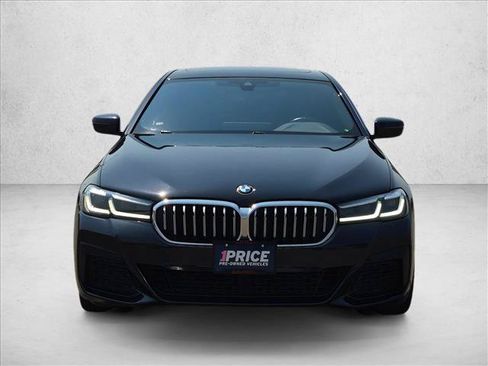Used 2021 BMW 530i xDrive w/ M Sport Package AWD/4WD image 4