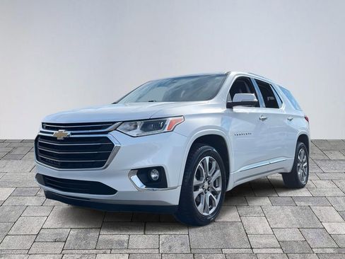 Used 2021 Chevrolet Traverse Premier image 3