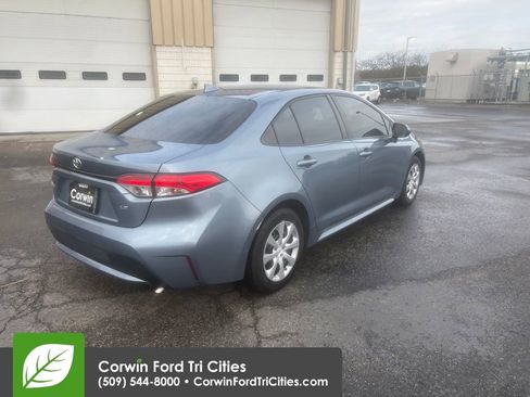 Used 2020 Toyota Corolla LE image 10