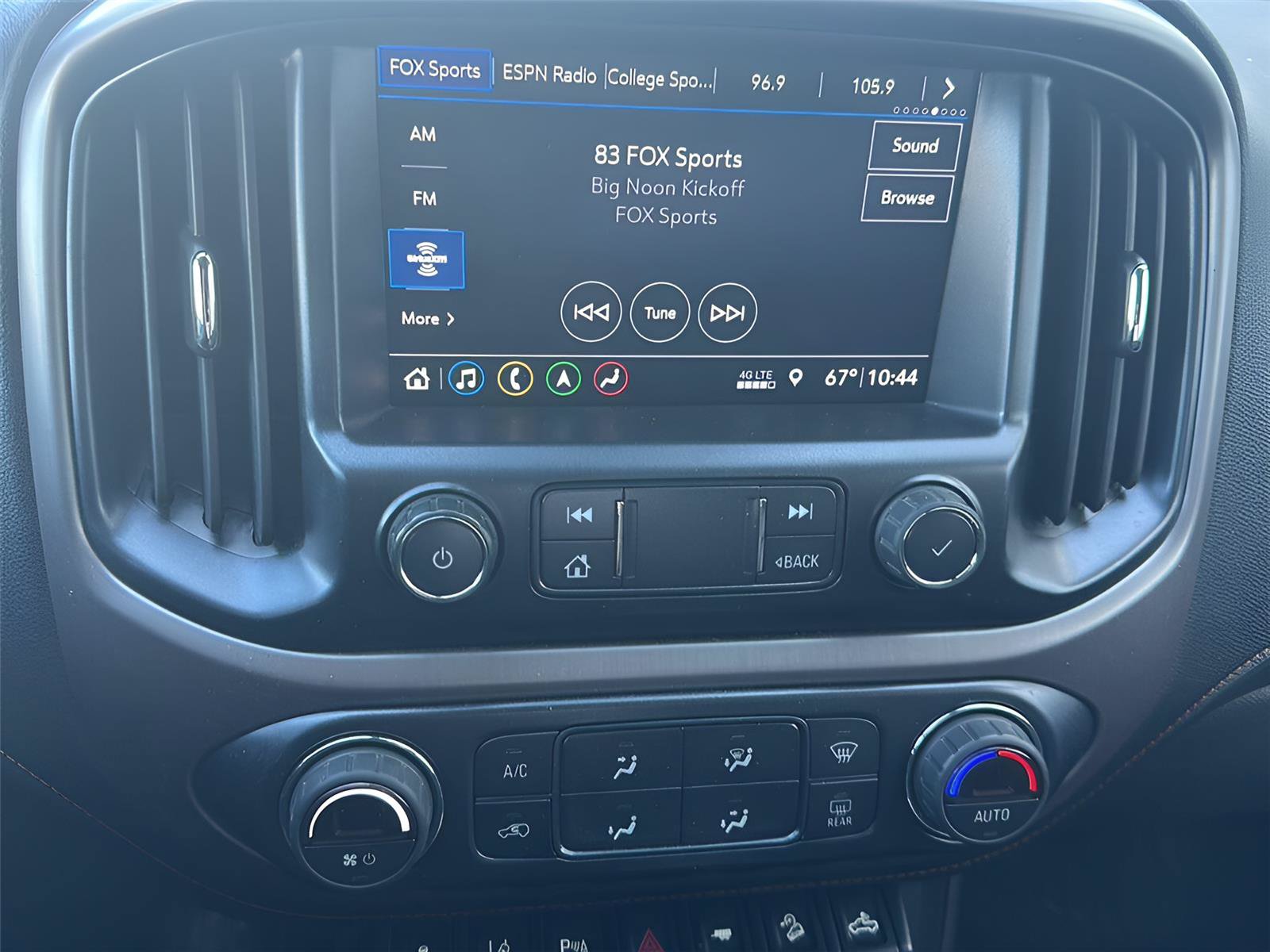 Used 2021 GMC Canyon AT4 AWD/4WD image 9