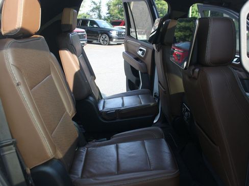 Used 2021 Chevrolet Tahoe High Country w/ Premium Package AWD/4WD image 40