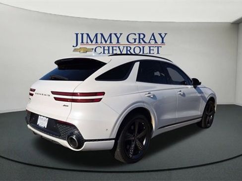 Used 2023 Genesis GV70 2.5T w/ Sport Prestige Package image 3