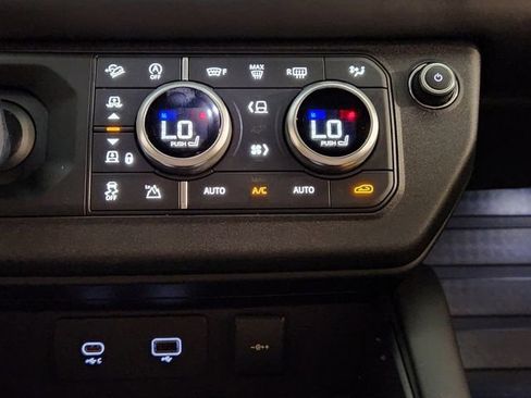 Used 2023 Land Rover Defender 110 Carpathian Edition AWD/4WD image 18