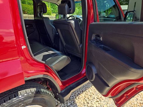 Used 2012 Jeep Liberty Sport AWD/4WD image 23